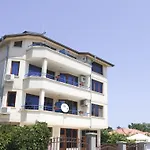 بيت ضيافة Dream House